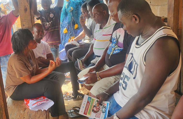 Aufklären für Delfinschutz in Ghana